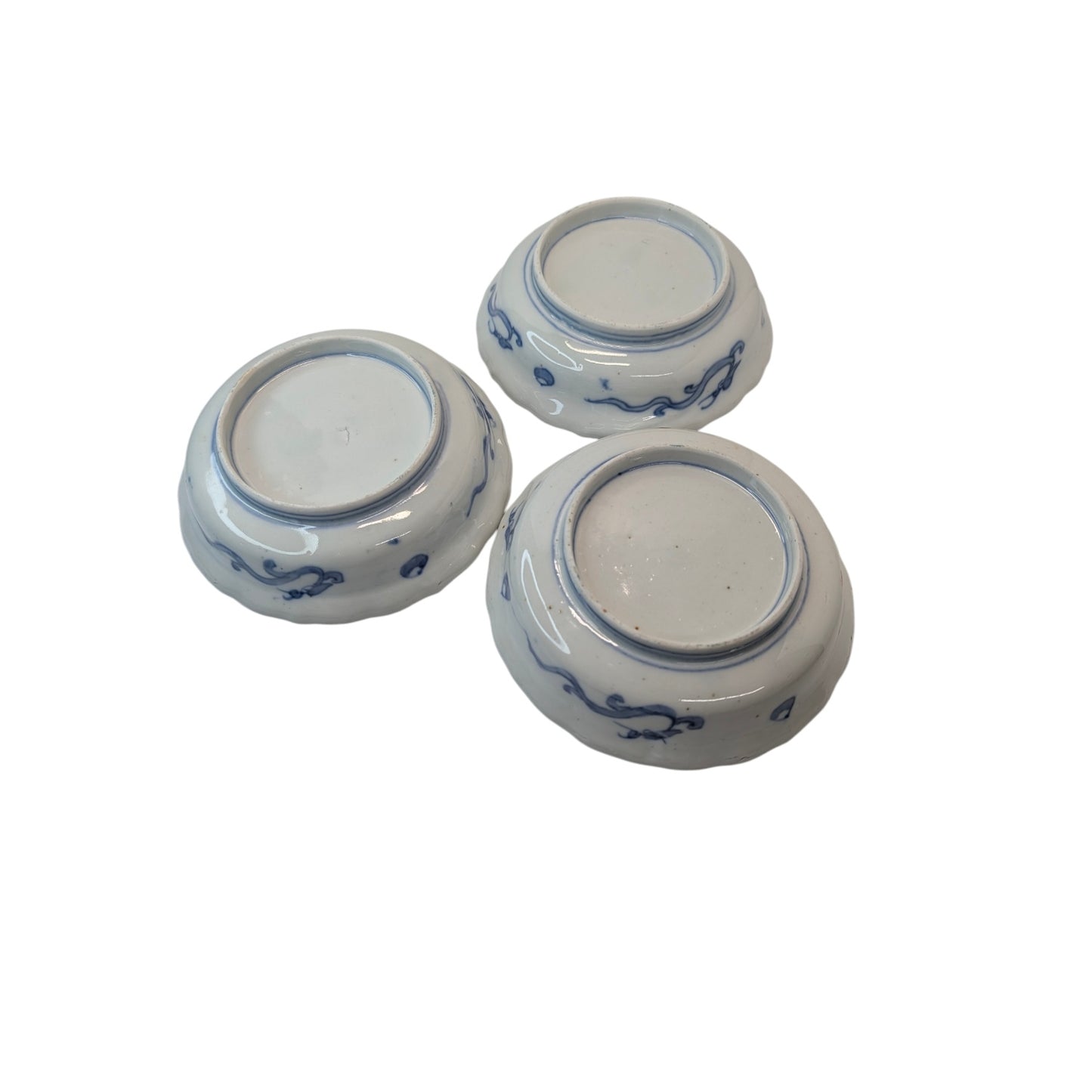 Set of 3 Antique Japanese Imari Porcelain Bowls Crane & Pine Motif c. 1900