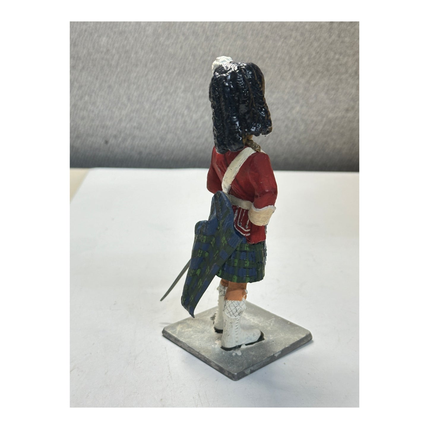 Vintage Scottish Highlander Officer Metal Soldier Figurine Hand-Painted 5.5"